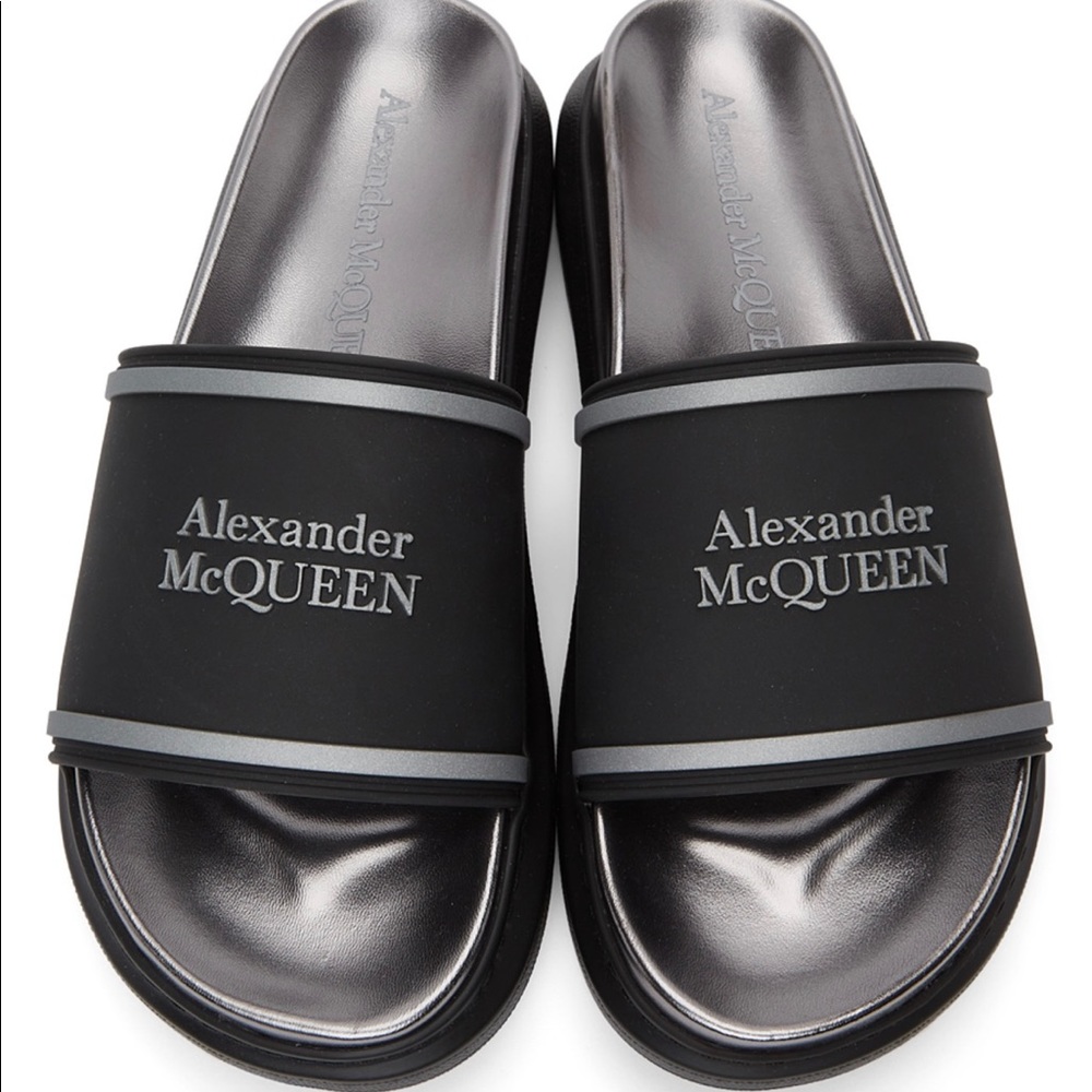 Alexander McQueen Oversized slides